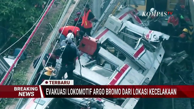 Terbaru! Proses Evakuasi Gerbong Kereta Argo Bromo dari Lokasi Tabrakan di Bekasi Timur