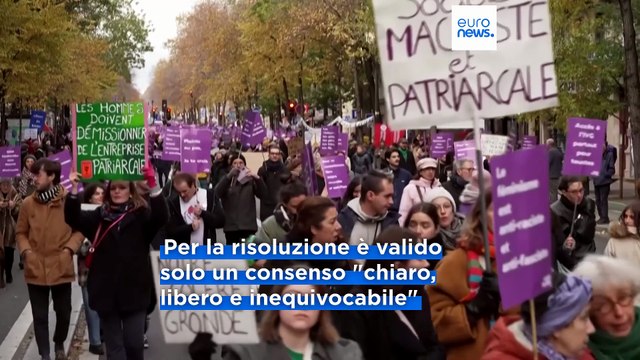 Il Parlamento Ue chiede una legge sullo stupro basata sull'assenza di consenso