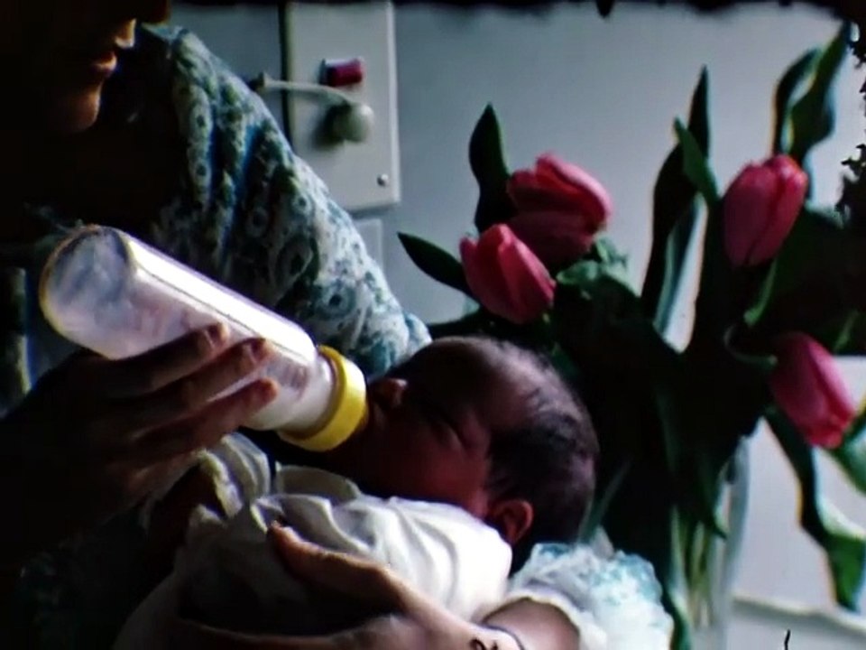 Nico et Dany à la maternité - Visite d'Elodie et Nicole, Joëlle - 1972