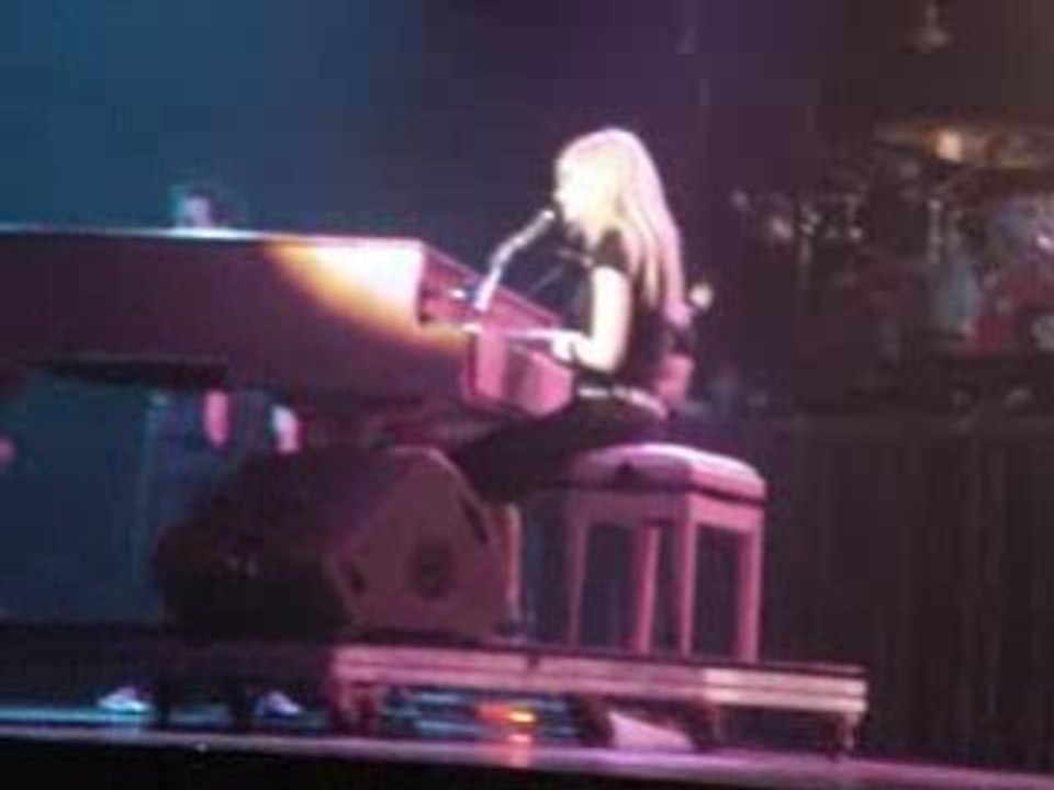 Avril Lavigne_When Your Gone_10/06/2008_Zénith_Paris