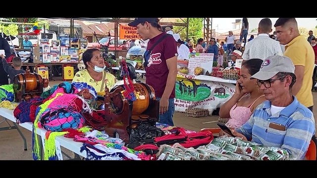 Las mujeres excocaleras del Guaviare que ahora organizan mercados campesinos