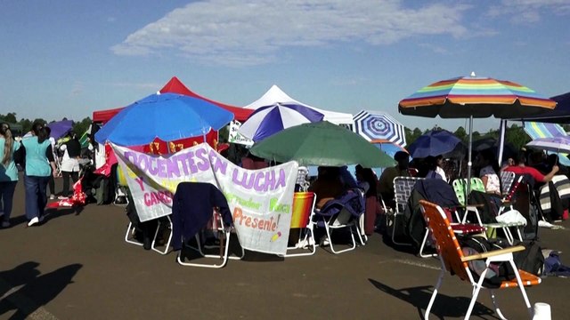Argentina: policías, docentes y empleados públicos protestan por mejores salarios