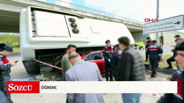 Bartın'da öğrencileri taşıyan otobüs, otomobilin üzerine devrildi; çok sayıda yaralı var
