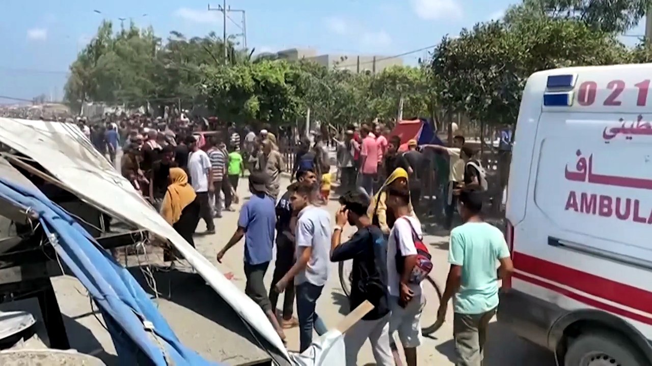 Bombardeo al sur de la Franja de Gaza deja al menos un centenar de muertos