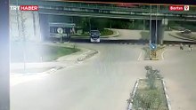 Halk otobüsü otomobilin üzerine devrildi: Çok sayıda yaralı var