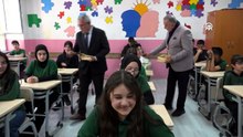 Amasya'da akademisyenlerin hazırladığı çizgi roman öğrencilere hediye edildi