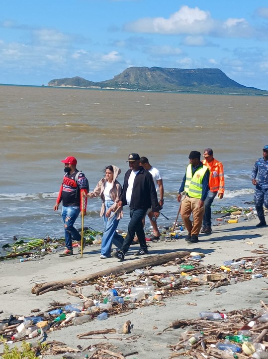 Continua búsqueda del niño de 2 años; cuya madre se lanzó al río Yaque del Norte con él