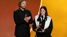 ビリー・アイリッシュ、兄フィニアスとの不仲説を完全否定