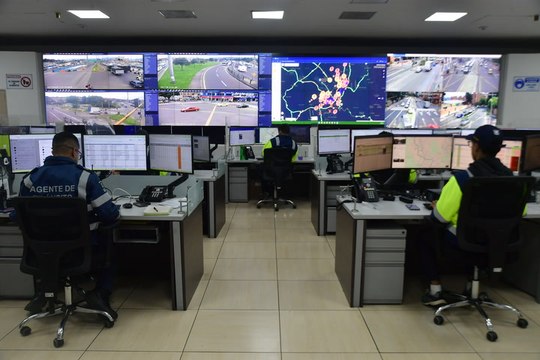 En medio de trancones y obras: así funciona el cerebro de la movilidad en Bogotá