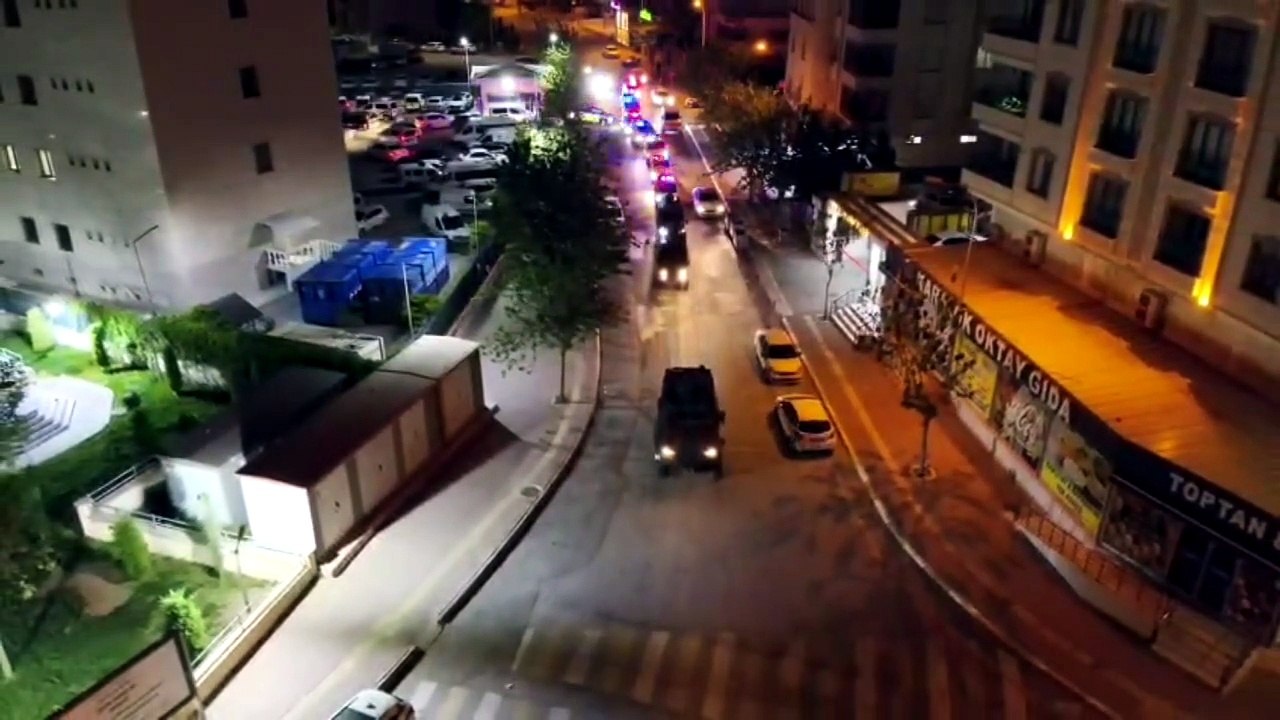 Suruç ve Viranşehir’de Eş Zamanlı Baskın: 13 Şüpheli Yakalandı