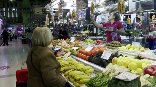 La economía española crece un 0,6% hasta marzo, dos décimas menos
