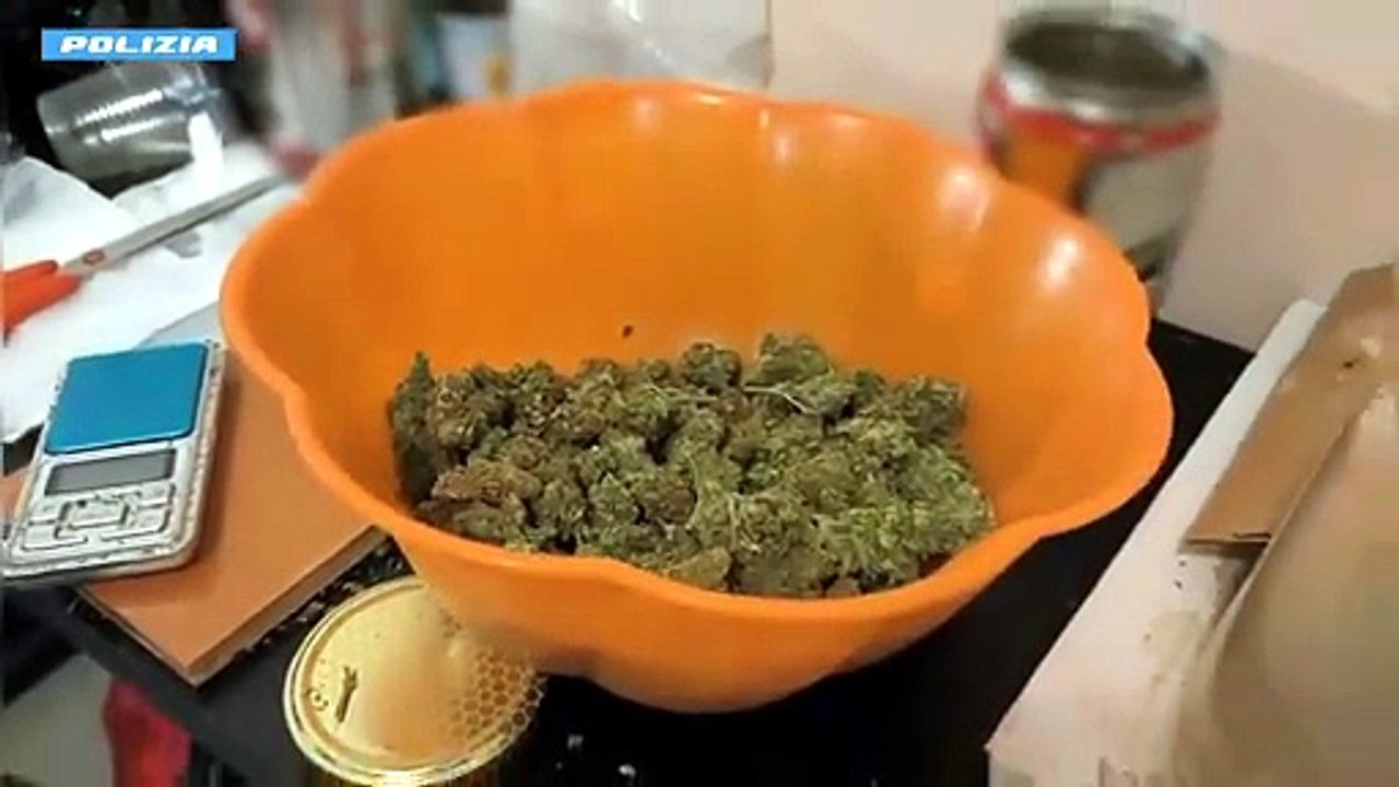 Il video del deposito di droga scoperto a Catania dalla polizia, due arresti