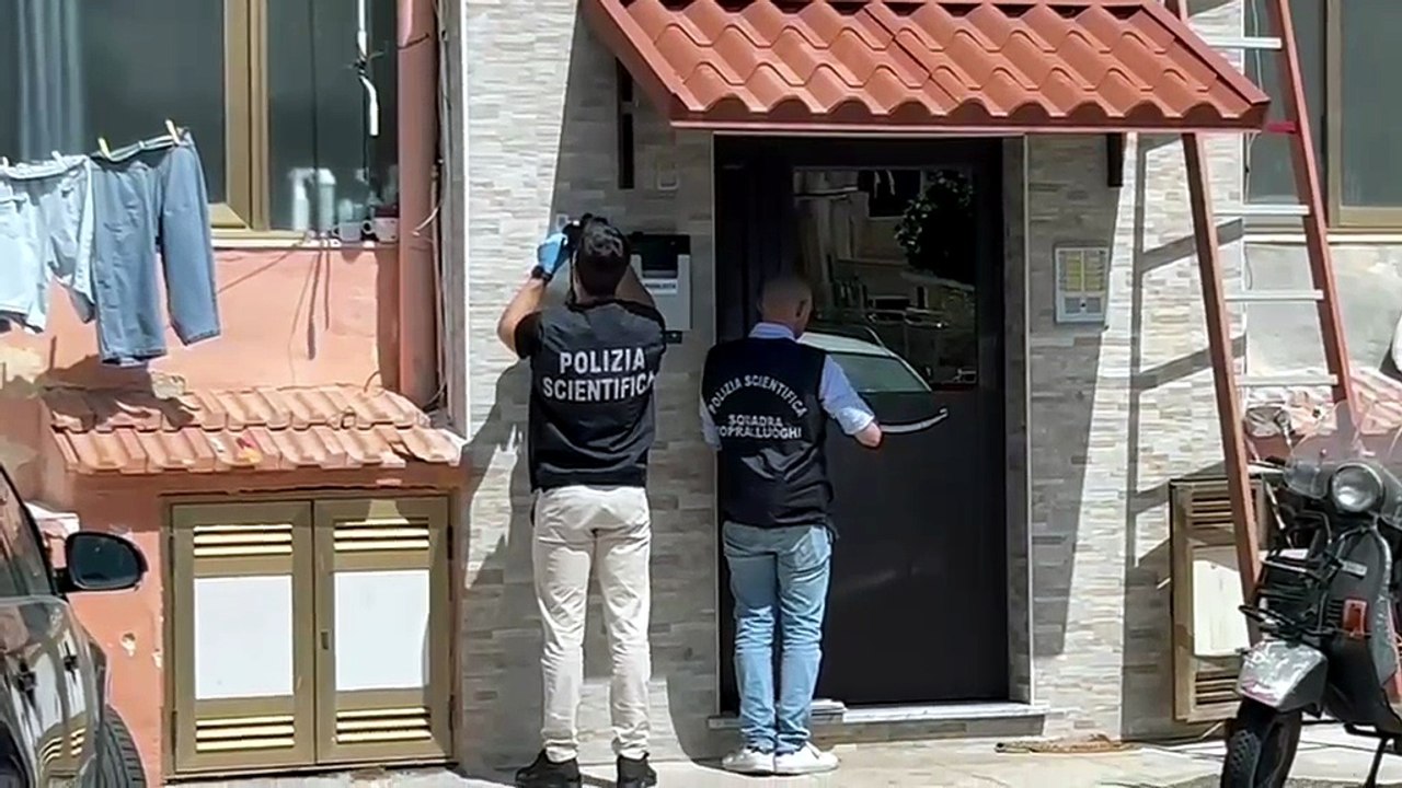 Notte di paura a Palermo, colpi di pistola contro un'auto e un'abitazione in via don Minzoni