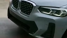 🚨😱 En la Plaza Park Point, ubicada en el sector Cumbres de Monterrey, fue captado el momento en que un conductor de BMW presuntamente intentó atrop3llar a un hombre tras un reclamo por un incid3nte vial.