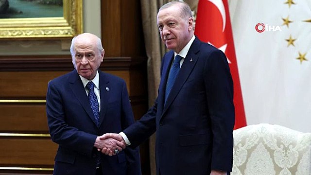 Cumhurbaşkanı Recep Tayyip Erdoğan ve Milliyetçi Hareket Partisi Genel Başkanı Devlet Bahçeli’nin Cumhurbaşkanlığı Külliyesi’ndeki görüşmesi başladı