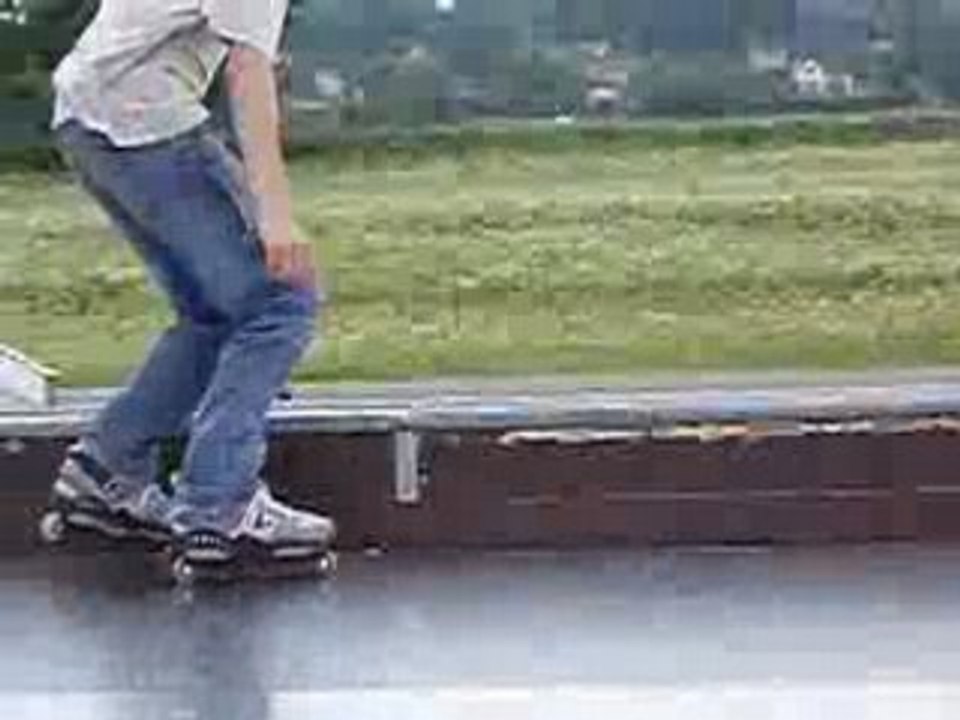 demo de roller au skatepark de saint germain ( slides )
