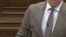 El diputado de Vox Alberto Tarradas defiende el "musulmán que no bote" en el Parlament y amenaza a una diputada de ERC