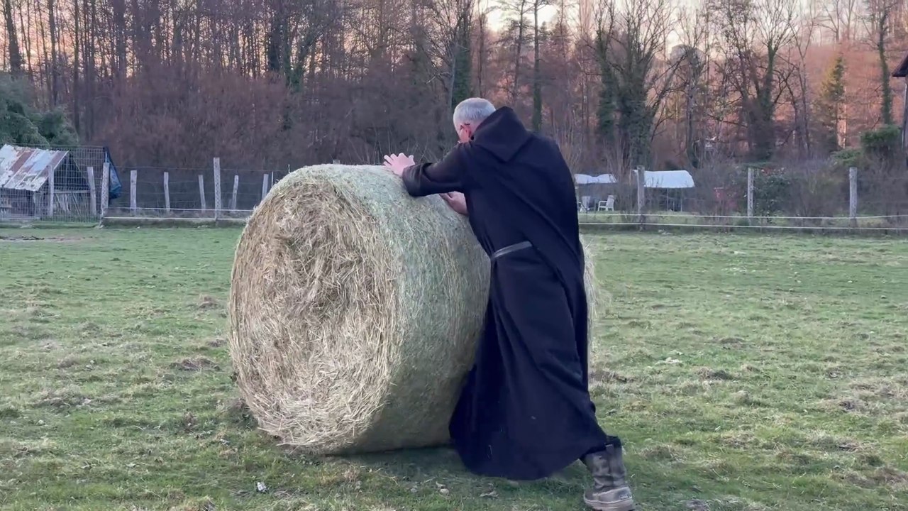 Frère Toussaint Eremitae sancti benedicti  le travail film Ciné Art Loisir by J C Guerguy