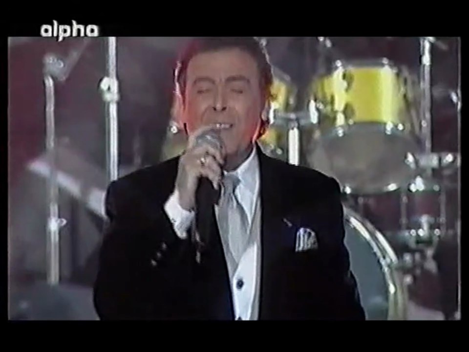 BLACK & WHITE -- MYRON __  ΤΟΛΗΣ  ΒΟΣΚΟΠΟΥΛΟΣ  ( ASTERIA  GLYFADAS )