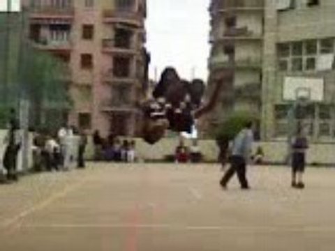 Lucas Salto arrière