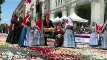 Sant'Efisio, le suggestive immagini della Festa:  il rito de sa ramadura, il tappeto floreale in omaggio al Santo - VIDEO