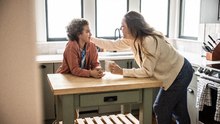 Más Platón y menos WhatsApp | Las claves para forjar una buena autoestima en la infancia y adolescencia