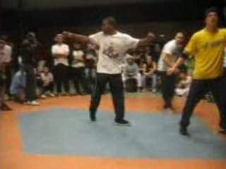 HLM CREW BREAK DANCE The Wild vs Oto 10 dact by 1001