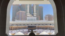 Jemaah Haji Mulai Laksanakan Umrah Wajib
