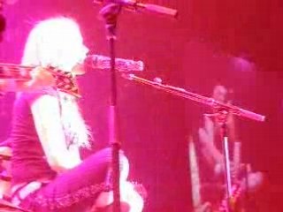 Hot by Avril Lavigne