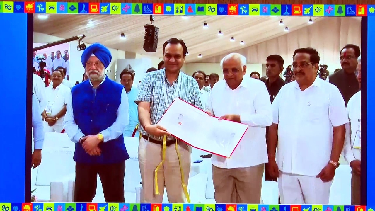 #SURAT INAUGURATES 'VIBRANT GUJARAT REGIONAL CONFERENCE  SOUTH GUJARAT BY #GUJARAT CM