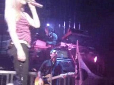 Avril Lavigne_I'm with You_10/06_Zénith Paris