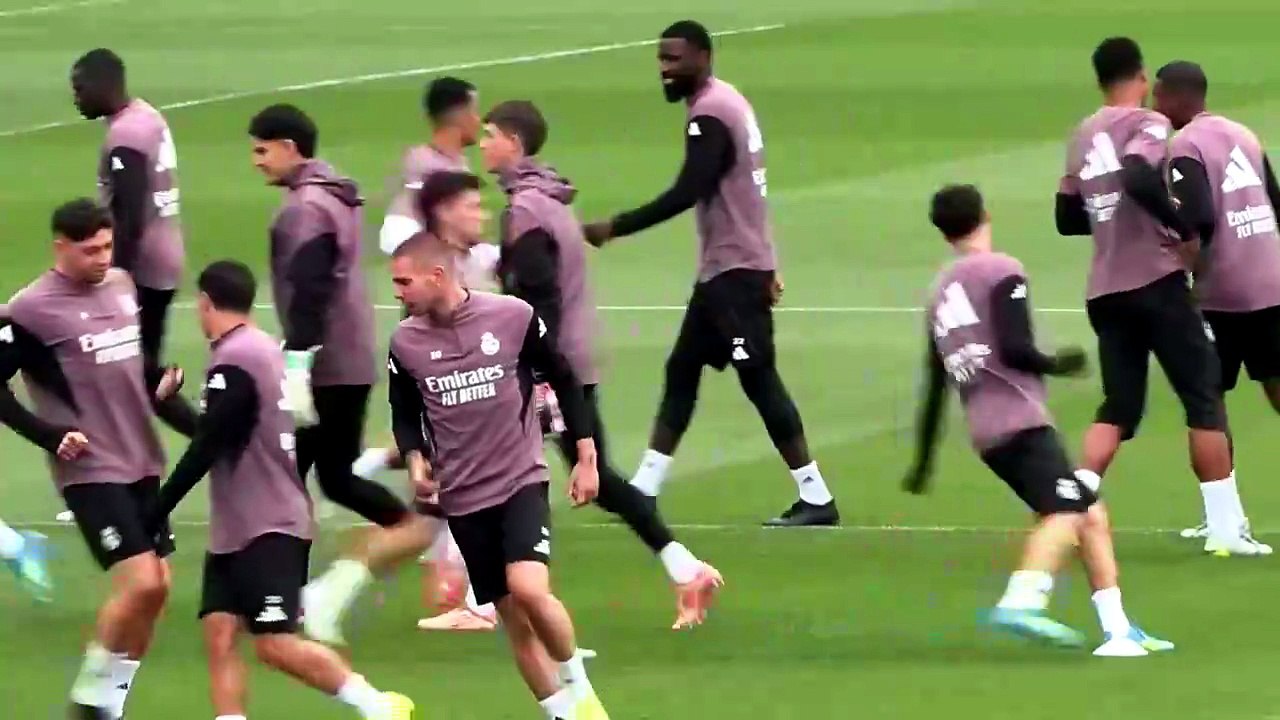 El Real Madrid se entrena sin Carvajal, baja hasta casi el final de la temporada por una fisura