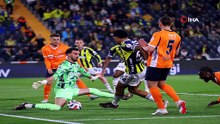 Trendyol Süper Lig: Fenerbahçe: 1 - RAMS Başakşehir: 1 (İlk yarı)
