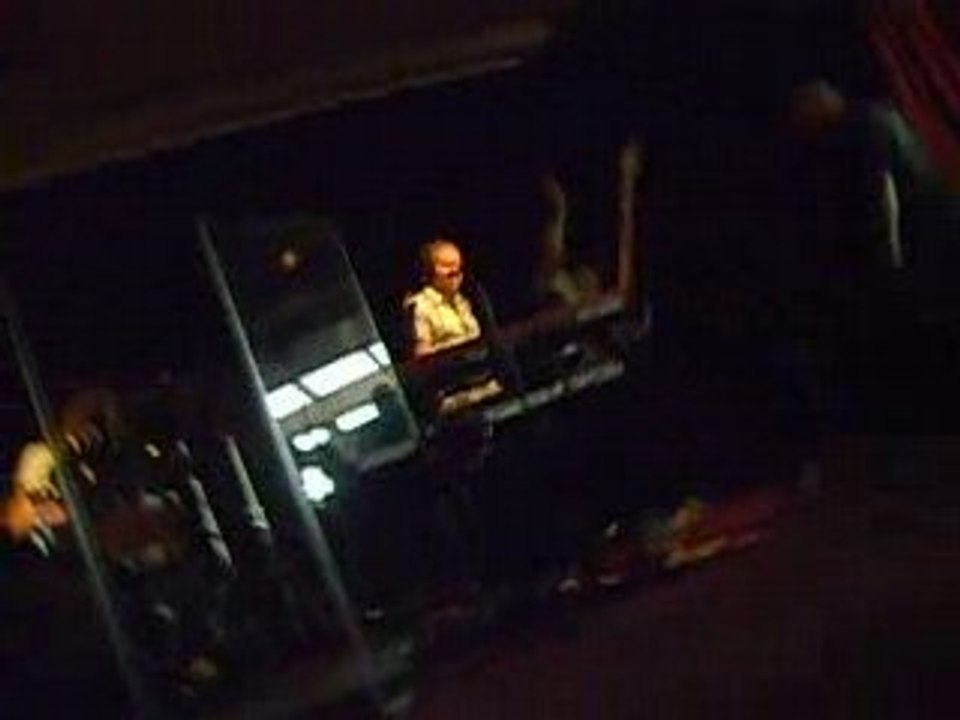 09.06.08 Concert des Jonas brothers à la tour Eiffel 2/4