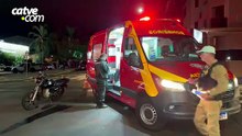 Jovem de 29 anos fica ferido após acidente entre carro e moto em Cascavel