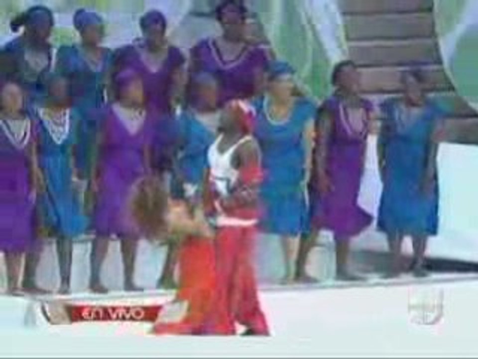 Shakira hips don't lie shakira!!