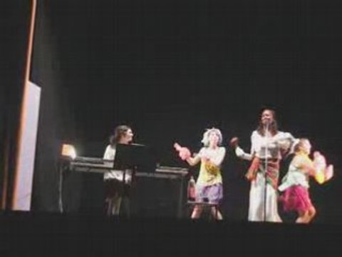 Spectacle de l'Atelier Théâtre du lycée Sainte Céline