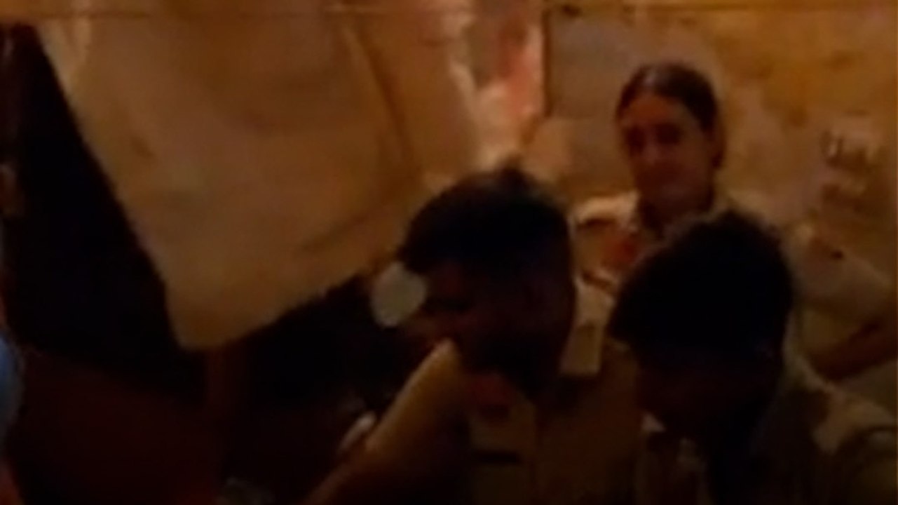 दरिंदे पति ने पत्नी और 4 बच्चों को जहर देकर उतारा मौत के घाट, Video