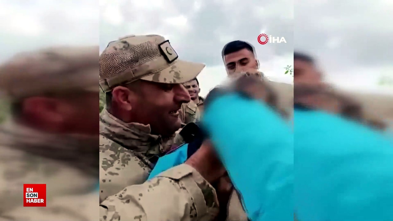 Mehmetçik'ten duygulandıran hareket