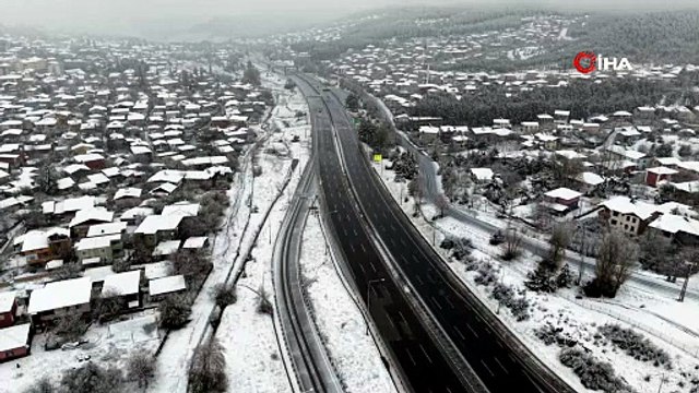 Sıcağıyla kavuran Adana Mayıs ayında kar sürprizi: Heryer bir anda bembeyaz oldu!