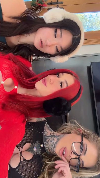 I’ll admit it i’m bit gay for my besties😫 @lucy mochi @ChristinaSavoyivy