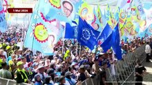 Pria Berpeci Sigap Beri Bahu untuk Prabowo! saat Buka & Lempar Baju ke Buruh di May Day 2026