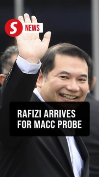 Rafizi arrives at MACC over RM1.1bil probe