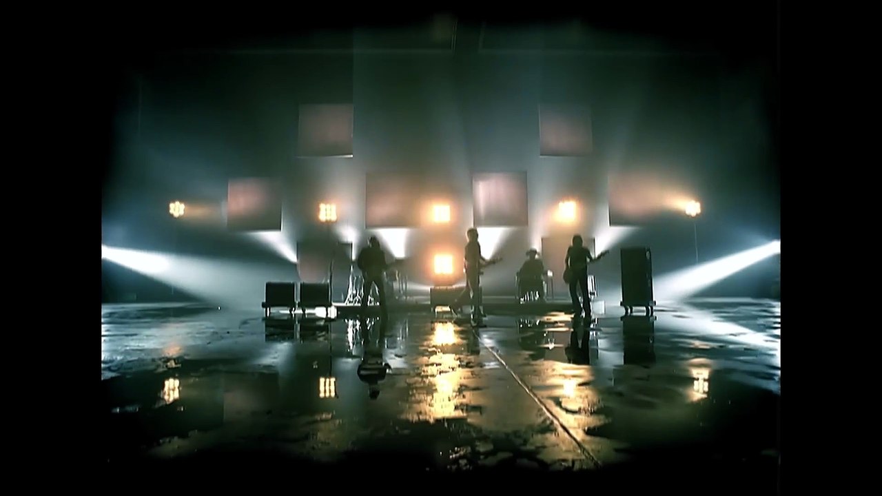 Dierks Bentley - Come A Little Closer
