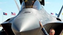 The Secret Behind the F22 Raptor’s Canopy