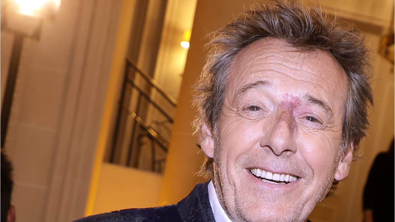 FEMME ACTUELLE - "Ça énerve toute ma famille" : ce détail qui agace les proches de Jean-Luc Reichmann