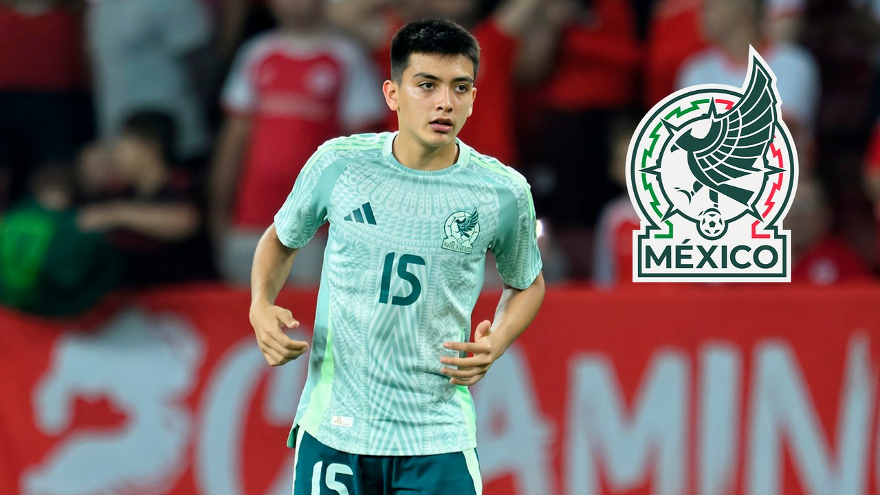 Gilberto Mora llega a la CDMX para unirse a la concentración de la Selección Mexicana tras disfrutar de sus vacaciones