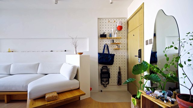 NEVER TOO SMALL: Self Taught Interior Designer’s Apartment, Hong Kong - 48sqm/516sqft