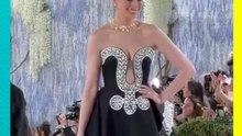 Anne Hathaway en la Met Gala 2026