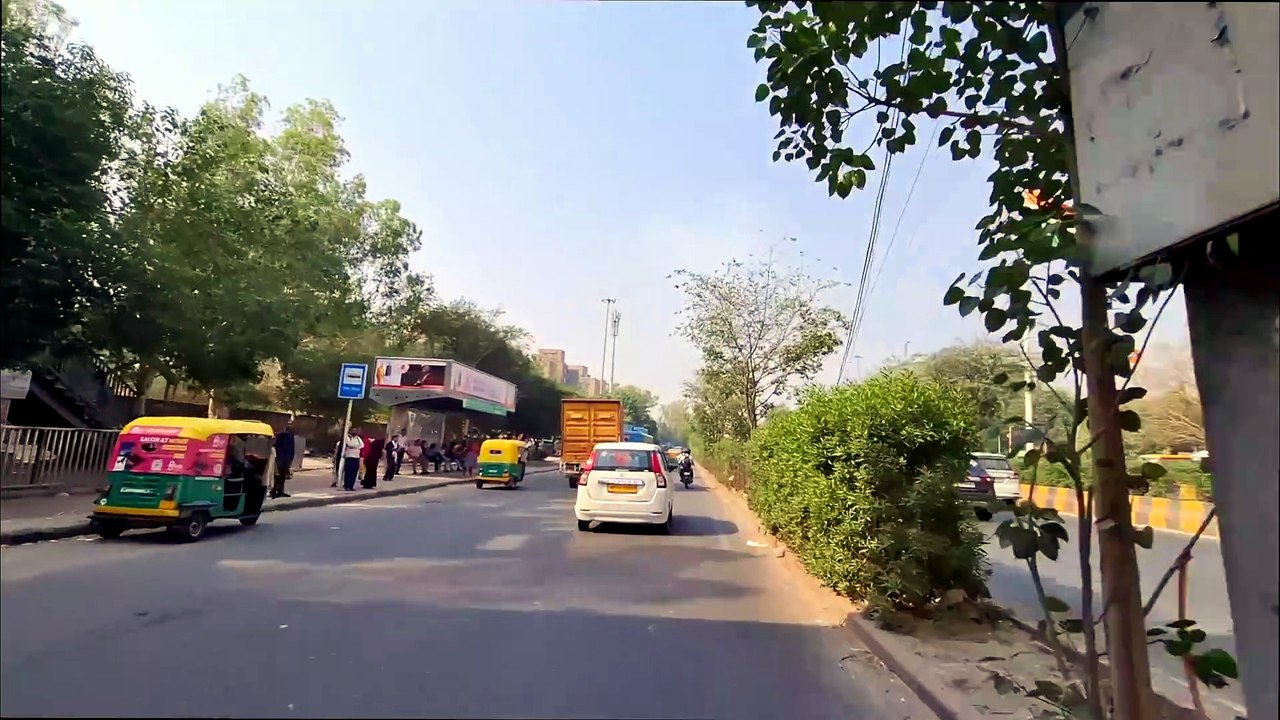 Driving through South Delhi: Ashram Flyover to Lajpat Nagar Central Market